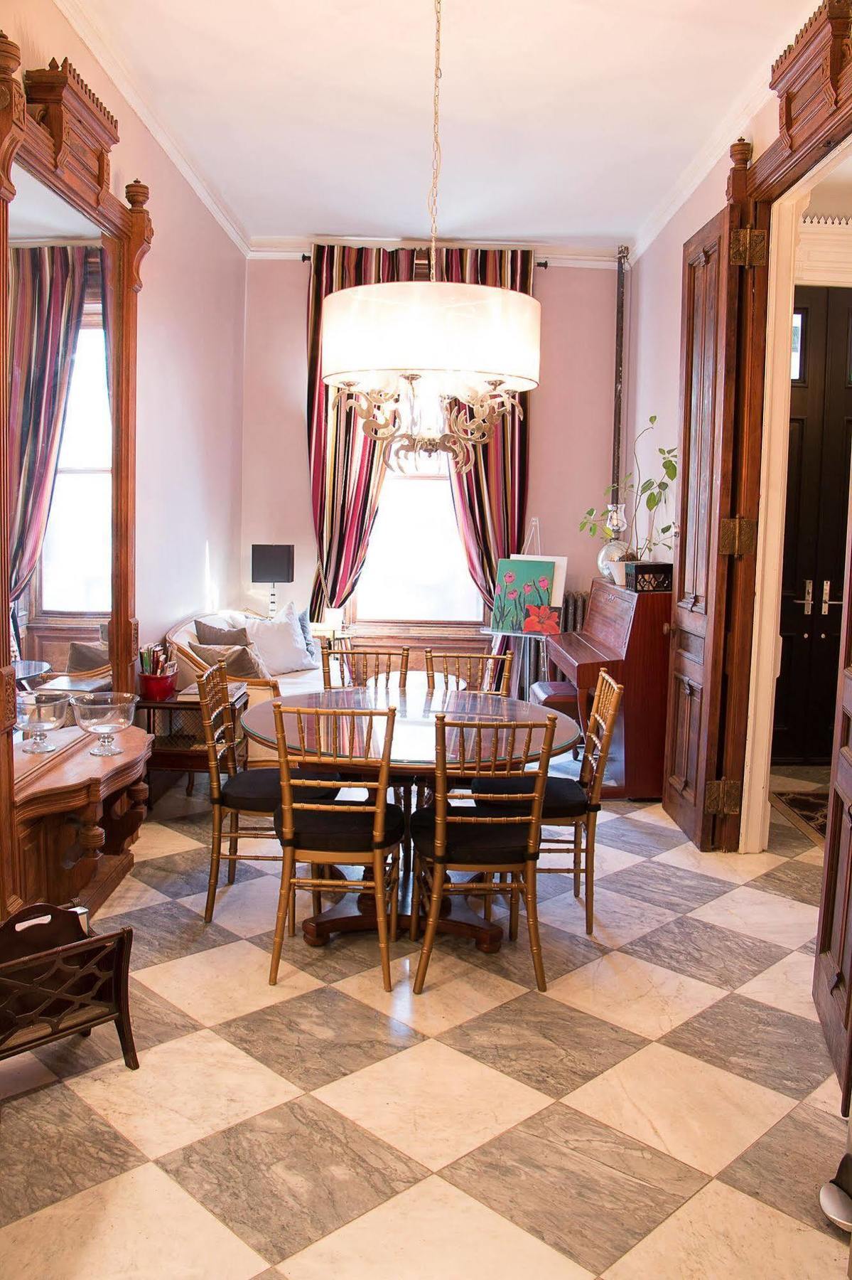 255West Guesthouse New York Bagian luar foto